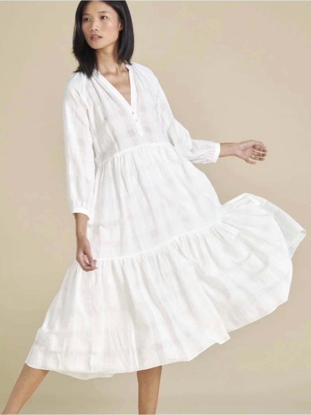 Like New - Veronica Beard Sarita White Tiered V-Neck Maxi Dress (XL) - Picture 4 of 13